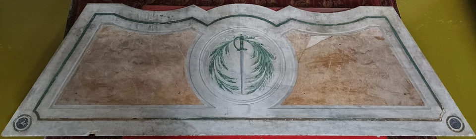 Fronton d'église en marbre XIXe - Photo 2/4