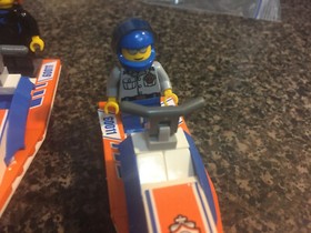 M Lego Partial Build 60011 City Surfer Rescue w/ 2 Minifigures Minifig Surfer 