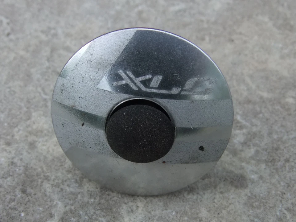 XLC 1 1/8" Auriculares Tapa Perno Old School BMX Freestyle, Negro Foto 2 de 2