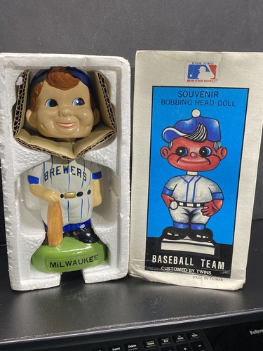1980's Milwaukee Brewers Bobblehead - 第 1/11 張圖片
