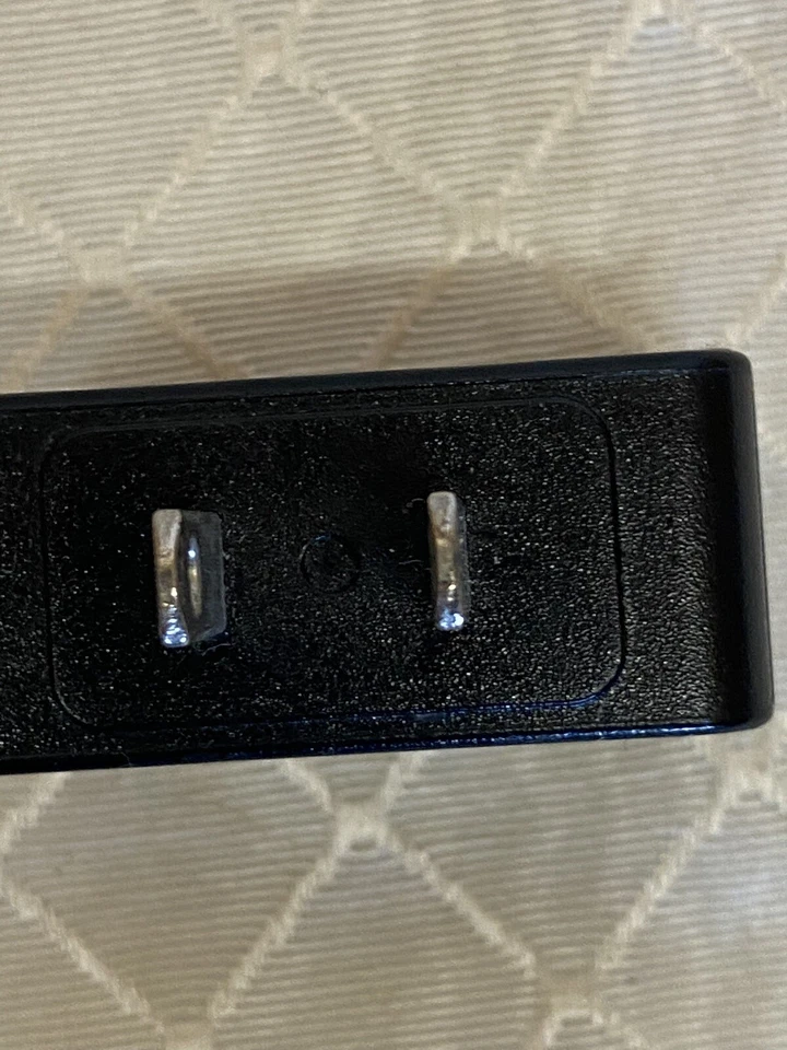 Enchufe original LG STA-U17WRE - OEM 5V USB adaptador de CA de viaje Foto 4 de 4