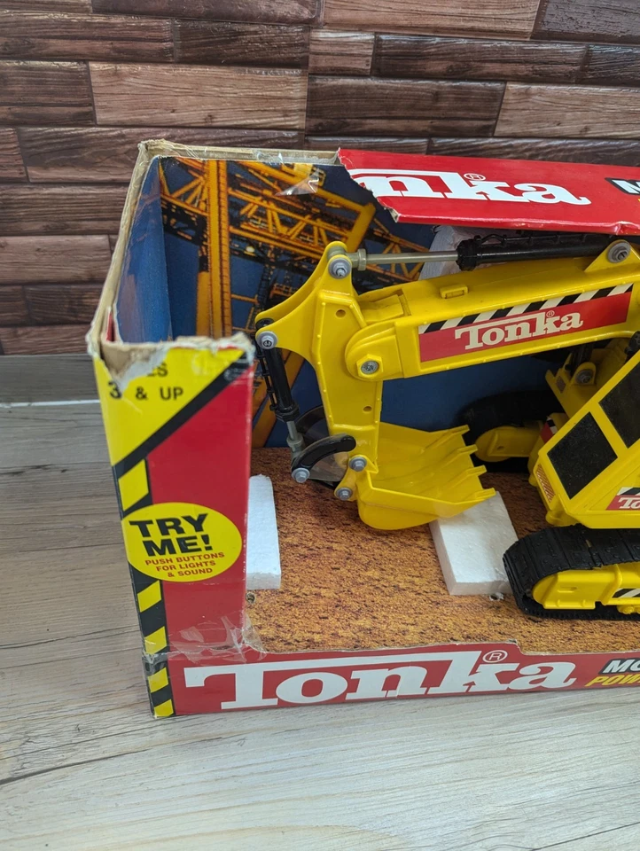 Excavadora eléctrica motorizada Tonka Light Sound Motion 1999 Hasbro con caja Foto 2 de 4