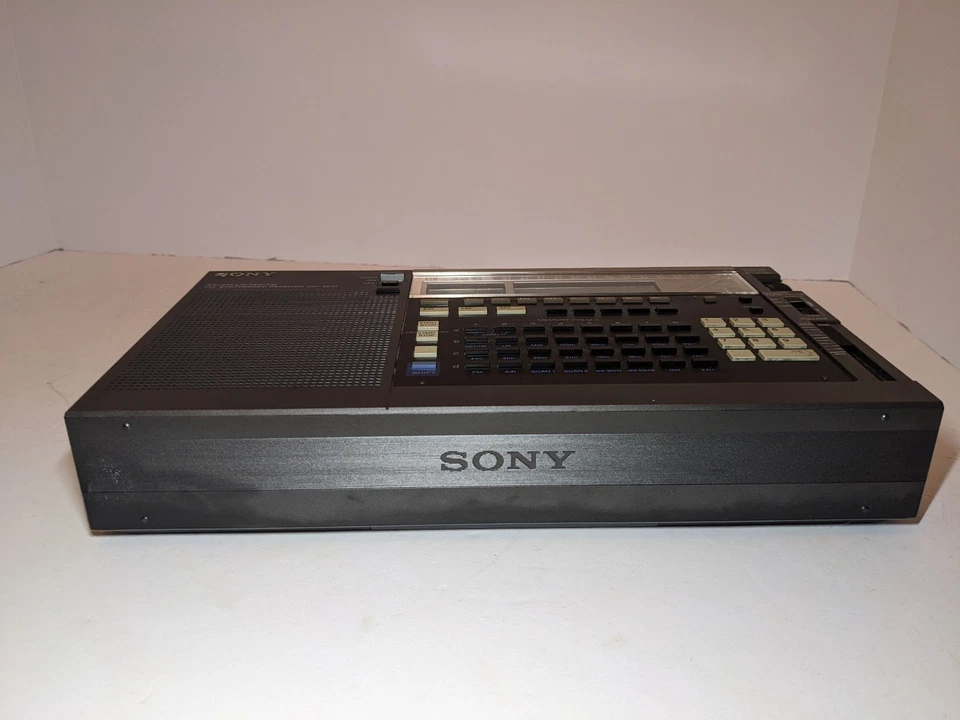 SONY ICF-2010 AIR/AM/FM/LW/SW WORLD BAND PLL SYNTHESIZER RECEIVER - WORKS! - image 2 of 4