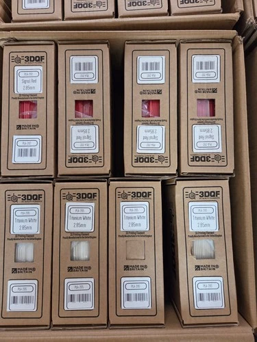 8x 3DQF Red/White 2.85mm PLA 1KG Filament. Mixed Bulk Filament