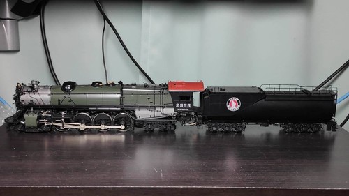 Challenger Imports HO Brass Great Northern S-1 4-8-4 #2555 Glacier Park Green - Picture 3 of 10