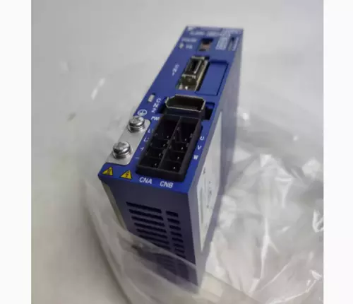 SJDE-02APA 1 pieza NUEVO Servo Driver Yaskawa SJDE02APA Entrega rápida en caja - Imagen 2 de 6