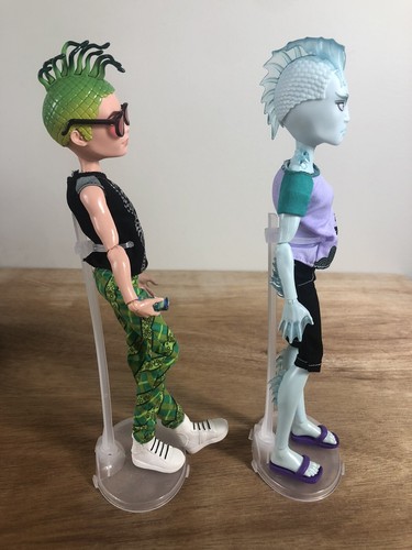 Monster High Mansters 2 Pack Gil Webber Deuce Gorgon Glasses Drink - Picture 5 of 7