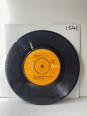 Good Thing Going by Sugar Minott  / Hung Up by Desi Roots Single 7  Vinyl