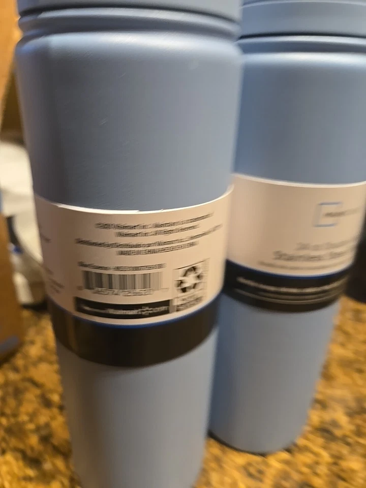 Nueva botella de agua Mainstays de acero inoxidable aislada de 24 OZ, tapa abatible - par  Foto 2 de 4