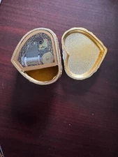 Vintage 1970s Sankyo Rose Cameo Enamel Heart Shape Music Box Marked Japan 3.5"