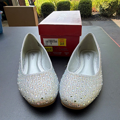 Hot Cakes Women's Silver Rhinestone Glitter Leather Slip-On Ballet Flats 9W