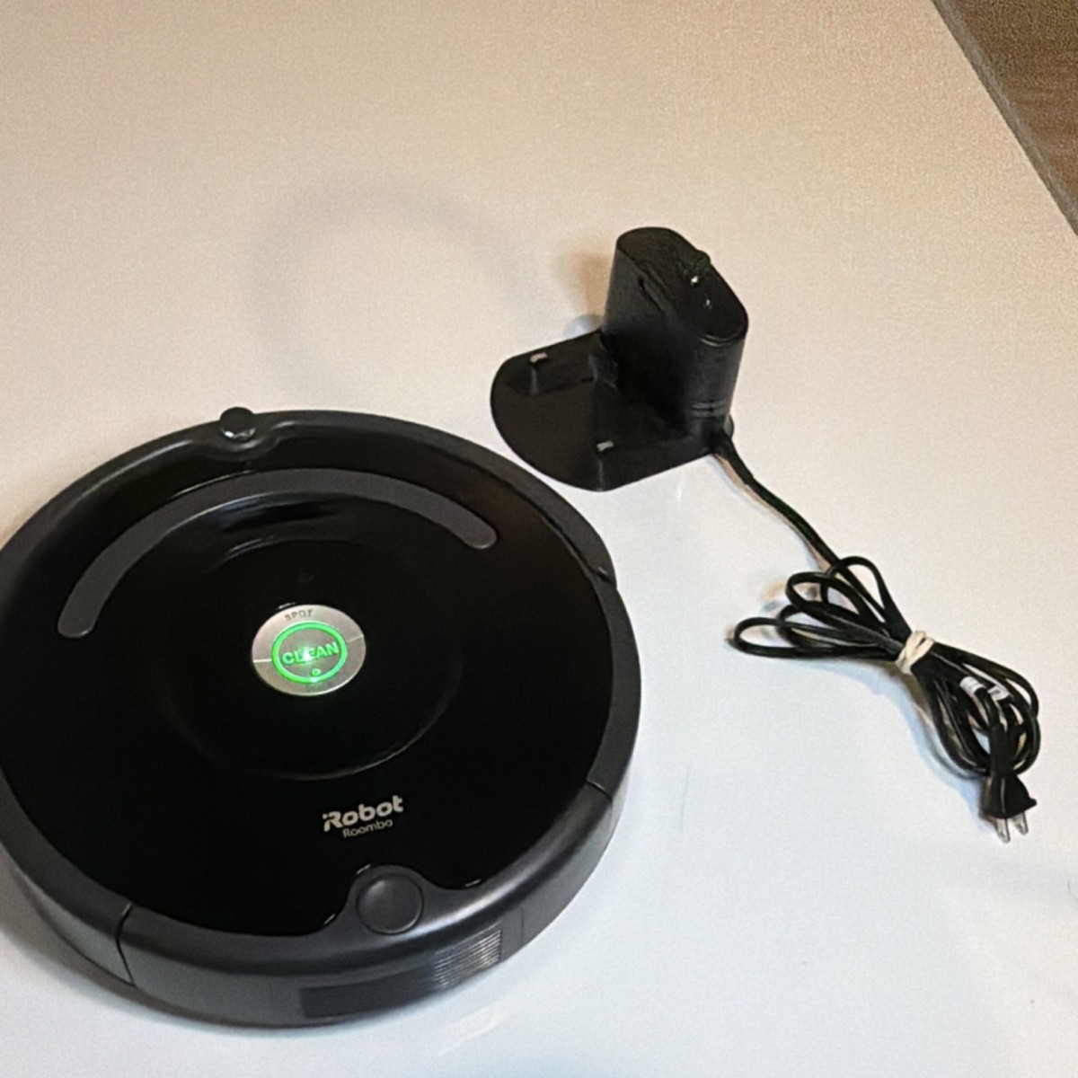 iRobot Roomba 600 Series Robot Vacuum w/ Dock Fully Tested Working