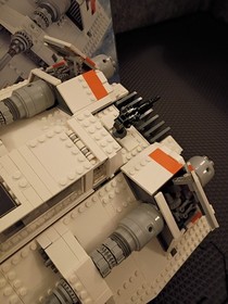 LEGO Star Wars: UCS Snowspeeder 75144 Retired Set Used 100% Complete w/ Minifigs