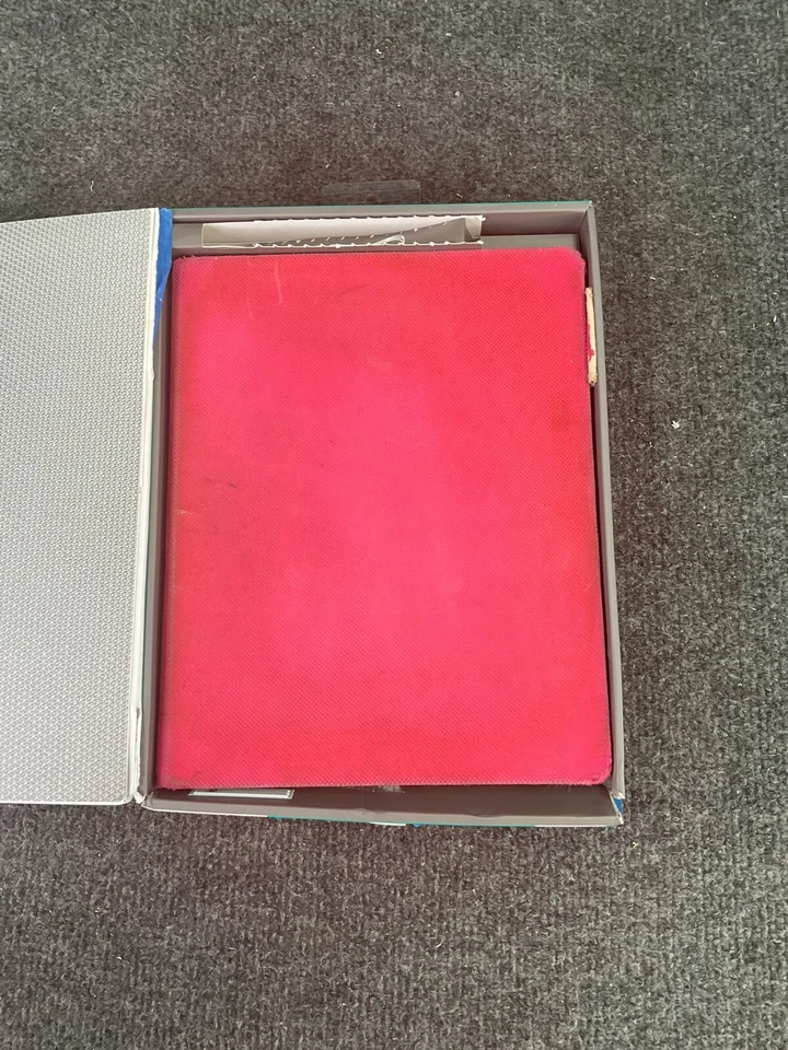 Logitech Keyboard Folio 📱 For iPad 2 3rd 4th Gen 920-005445 Bluetooth - Image 3 of 4