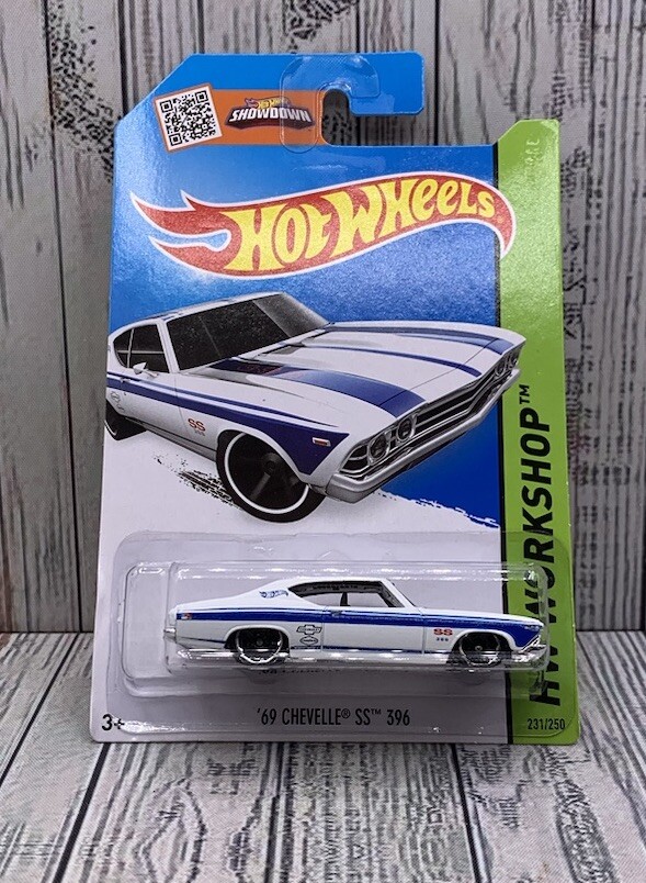 Hot Wheels '69 Chevelle SS 396 #231 HW Workshop Diecast Car White New
