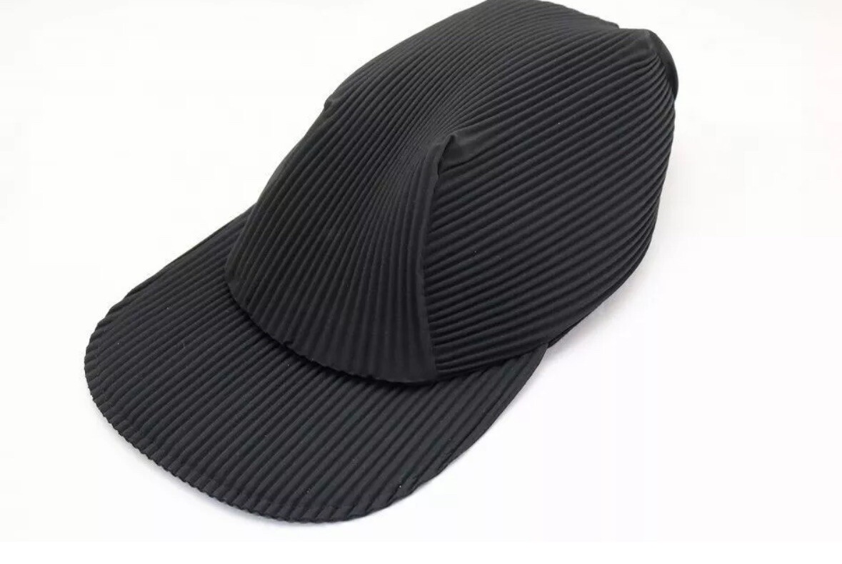 HOMME PLISSÉ ISSEY MIYAKE PLEATS CAP HOMME PLISSE Black Pleated Cap Hat ISSEY MIYAKE 062 c6v8 | eBay