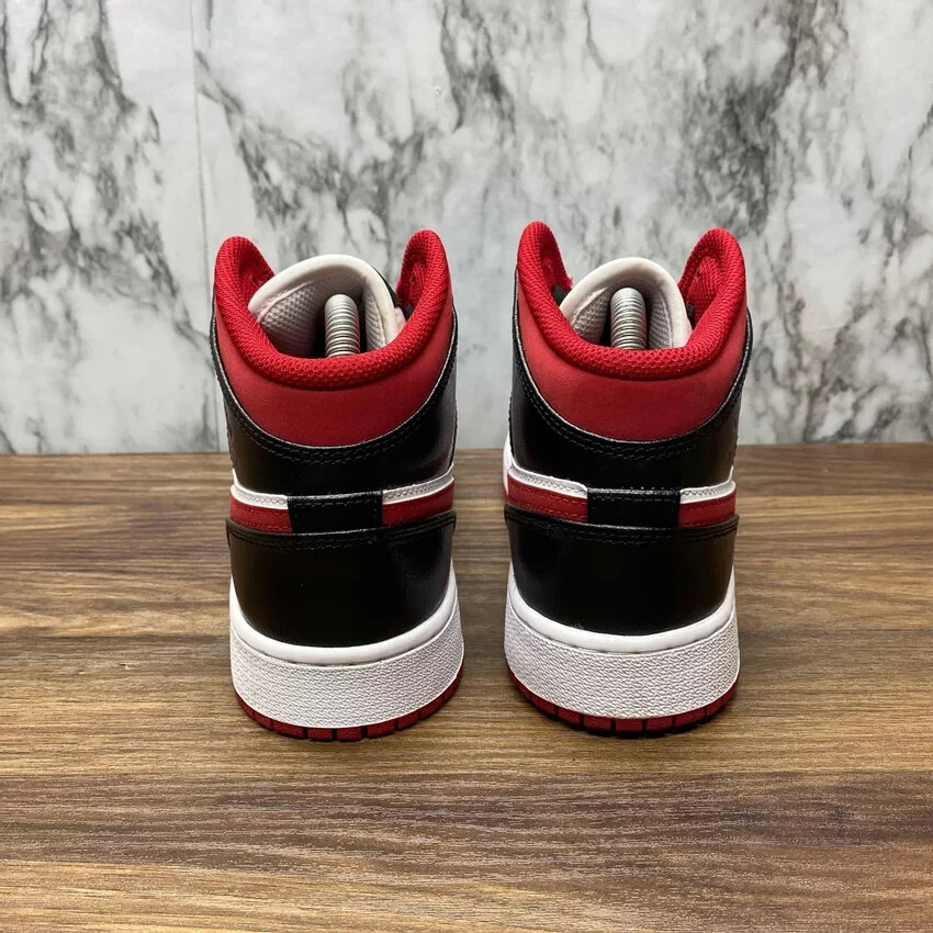Nike Air Jordan スニーカーsize23.5 DJ4695-122 Nike Air Jordan 1 Retro Mid White Gym Red Black GS 2021 UK 3