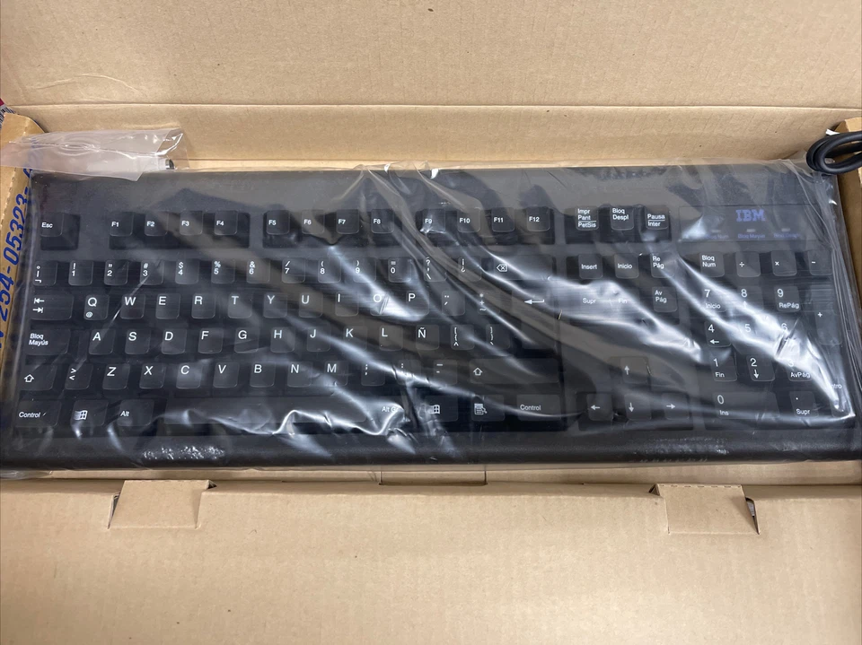 IBM PS/2 Membrane Keyboard 104-Key Black Spanish, Espanol version 76H0110 - Image 4 of 4