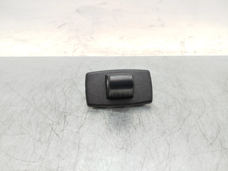 ВНУТРЕННИЙ КРЮК ПОДВЕСНОЙ MERCEDES BENZ C220 C КЛАССА W205 2016 A16681000129051 - Изображение 2 из 4