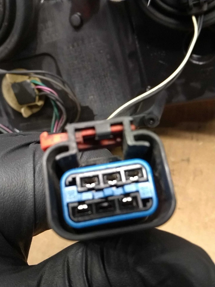 Conjunto de faros izquierdos usados se adapta a: Jeep Grand Cherokee 2009 con opción HID LMP izquierda G Foto 2 de 4