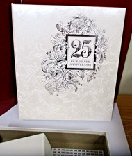 Retro Hallmark 25th Anniversary Refillable Keepsake Album 3 Rings 2017 Gift Box