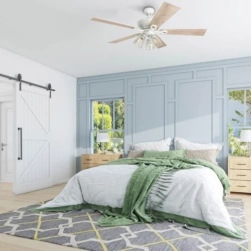 Ventilador de techo rústico con lámpara de vidrio sembrado y aspas de madera de granero Foto 2 de 4