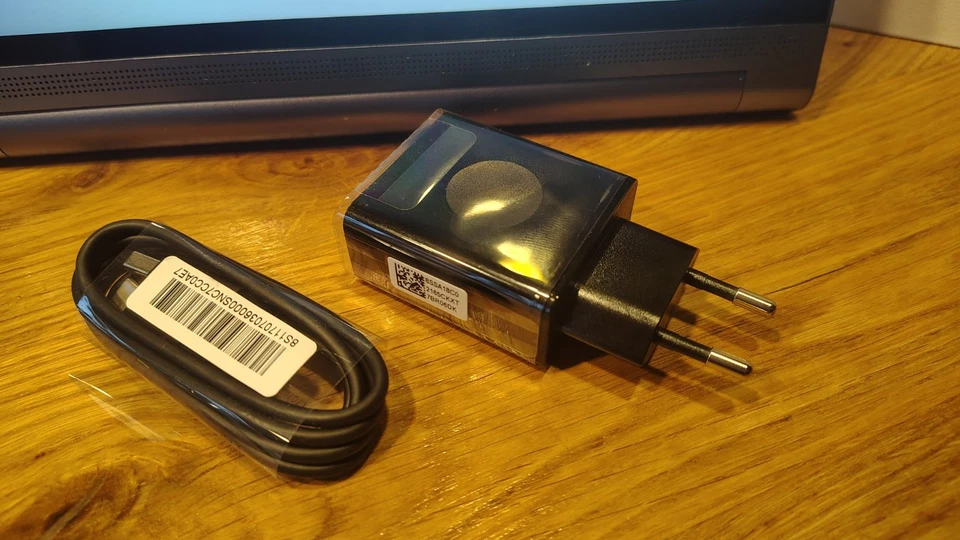 Lenovo Yoga Tab 3 Plus (YT-X703F) 3GB 32 GB | WiFi | black | 10" Tablet  - Bild 2 von 4