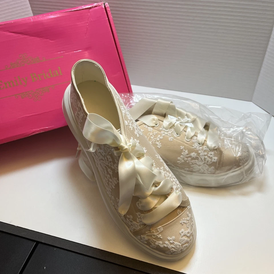 Свадебные кроссовки, атлас цвета слоновой кости, ленточные шнурки, стразы женский размер 7 - Изображение 3 из 4