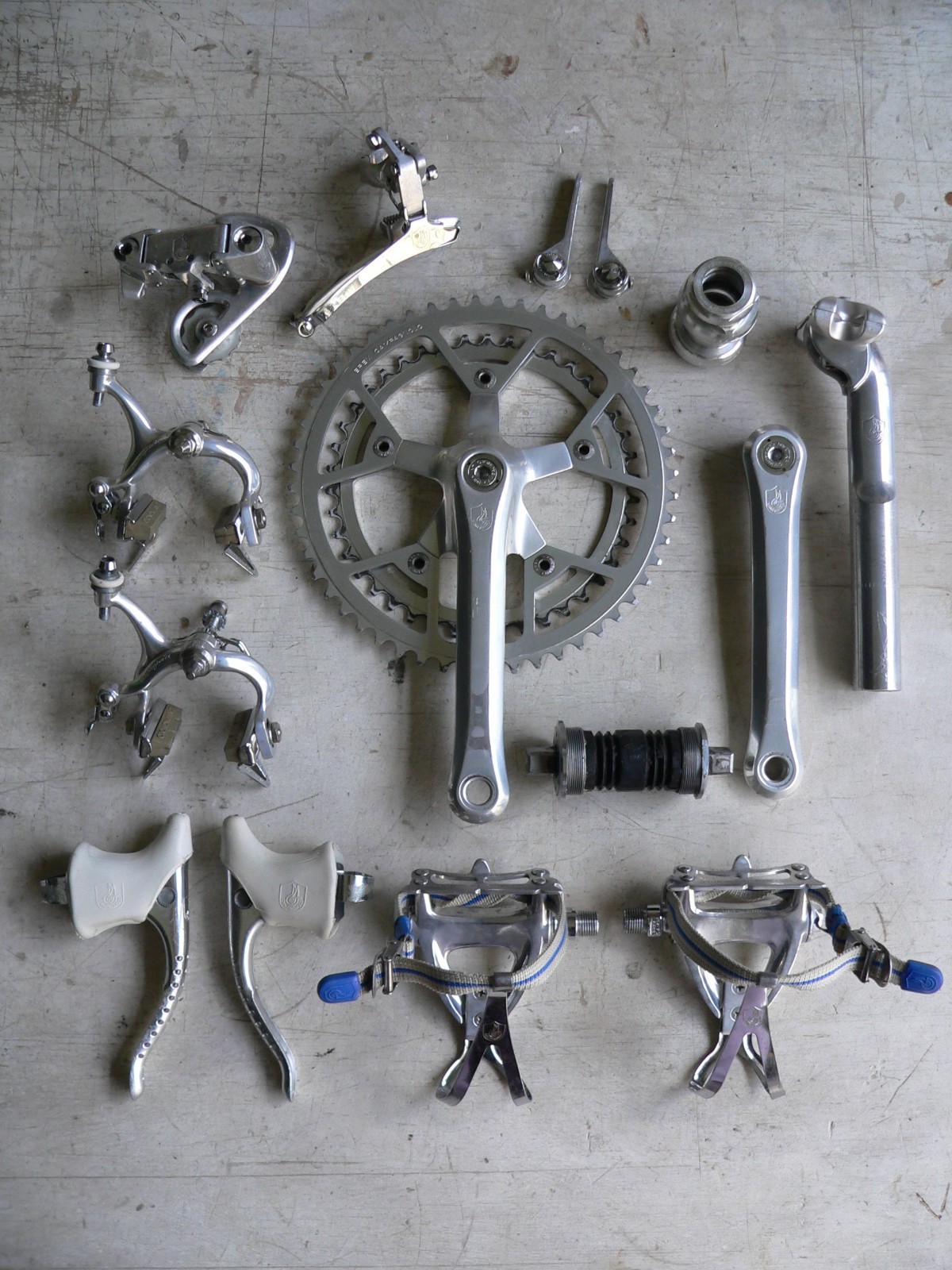 Campagnolo Victory complete groupset 1985 clincher wheels ITA threads VGC 6 spd