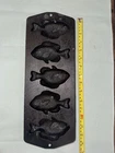 Vintage Lodge USA 5PP2 Heavy Cast Iron Fish Perch Cornbread Mold Pan