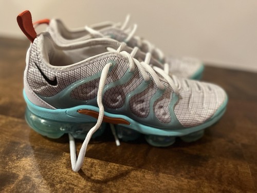 vapormax plus miami dolphins