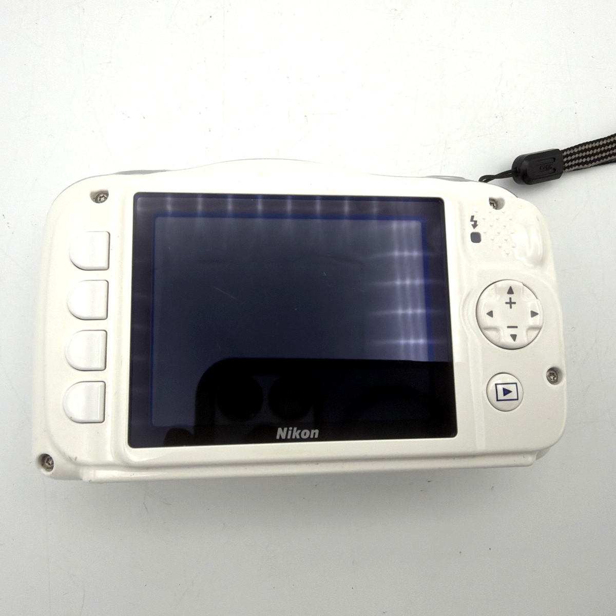 Nikon COOLPIX S33 ホワイト 防水 Amazon.com : Nikon COOLPIX S33 Waterproof Digital Camera (White