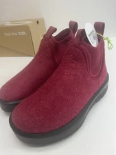 Oofos Women’s Size 6 Oomega Londoner Recovery Boot Rosebud $199 MSRP