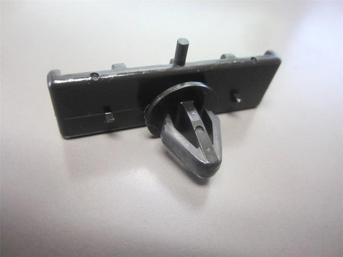8 Pcs 1994-2004 Ford Mustang Rocker Moulding Ground Effects Retainers Body Clips - Picture 4 of 6
