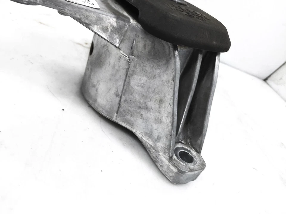 2020-2023 Hyundai Sonata 2.5L At Fwd Front Engine Motor Mount Oem 21810-L0150 - Image 2 of 4