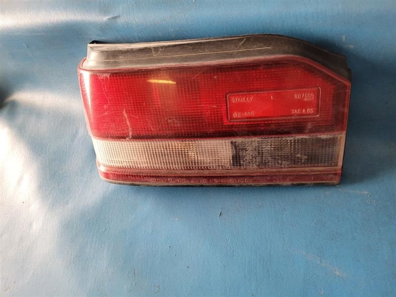 88 89 MAZDA 323 HATCHBACK LEFT TAIL LIGHT 39285 | eBay