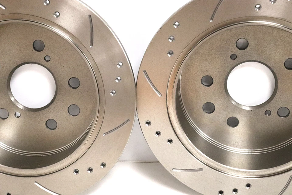 AUDI A4 B8 A5 8T REAR DRILLED GROOVED BRAKE DISCS & PADS 1.8-3.2 07-17 300mm - Image 4 of 4
