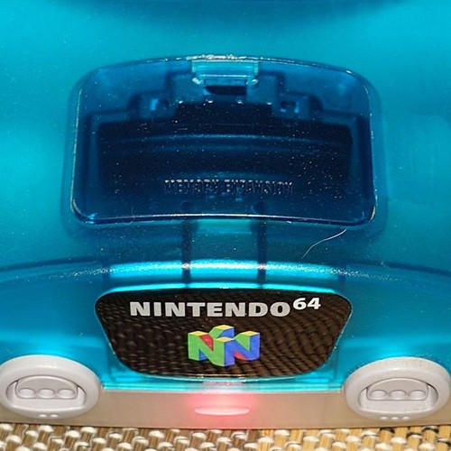 Nintendo 64 Console Clear blue with Controller and Super Mario Box Tested - Picture 6 of 19