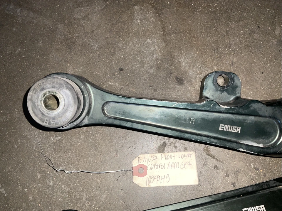 EMUSA Front Lower Control Arm Set For 03-07 Nissan 350Z Infiniti G35 1004945 - Image 2 of 4