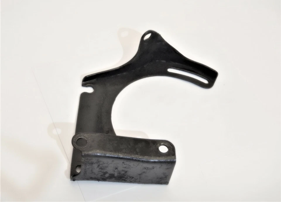 Jeep Wrangler YJ 87-90 OEM 4.2 2.5 Alternator Engine Mounting Bracket V Belt Foto 2 de 3