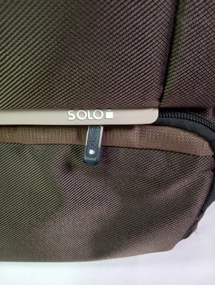 Solo New York Laptop/ Computer Bag Carry On. - Image 3 of 4