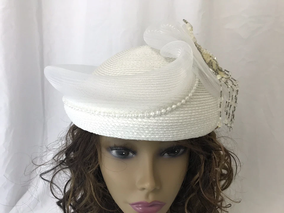 De colección Sombrero Para Mujer Elegante Blanco Malla Envuelto Cuentas Lentejuelas Fascinador Pequeño Mediano Foto 3 de 4