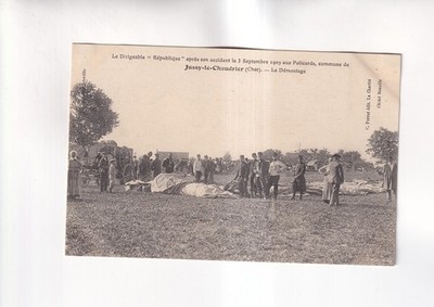 F5873) Postcard JUSSY le CHAUDRIER Cher - BALLON Dirigeable REPUBLIQUE alt