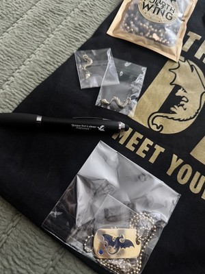 Fourth Wing Tour Tote Bag: with all these extra merch .see description for detai