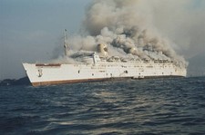 Rms Queen Elizabeth Ocean Liner On Fire 1972 OLD PHOTO