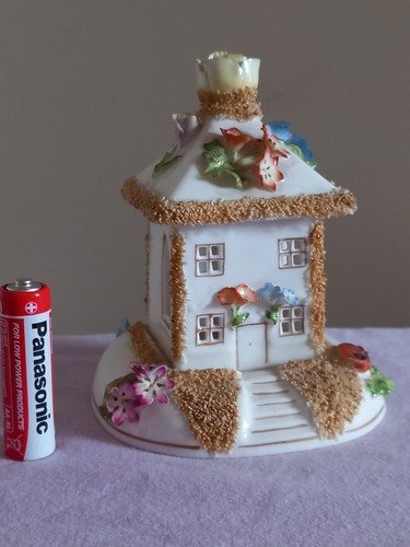 Coalport Fine Bone China Cottage THE SUMMER HOUSE- Excellent - Picture 1 of 7