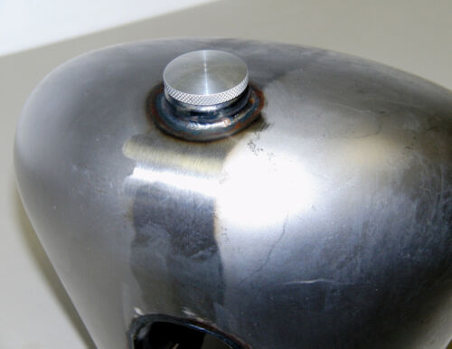 "LUCKY SUCKER" GAS TANK HARLEY 00-12 TWINCAM FL SOFTAIL 00-06 FX FOR CARB MODELS - Picture 5 of 10