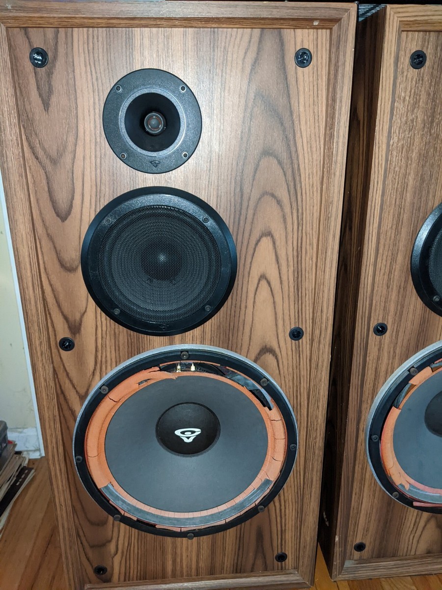 Pair Of Cerwin Vega DX-7 Speakers. 255 Watts, 4 Ohms. 34 Hz-20K Hz