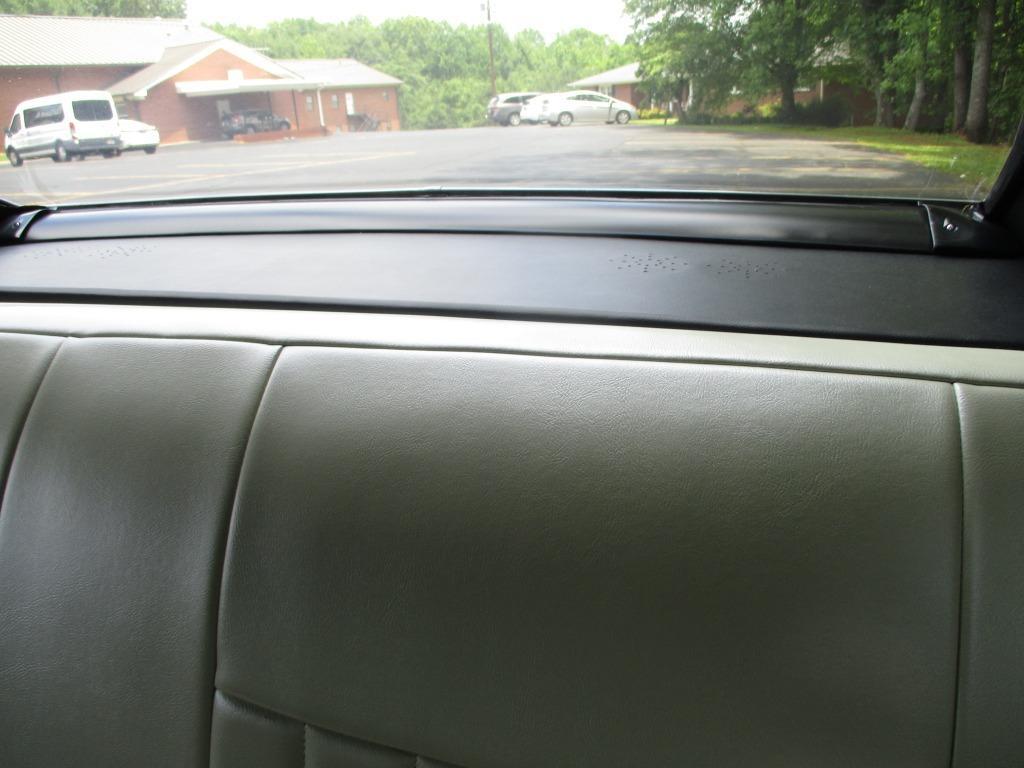 Picture 17 of 40