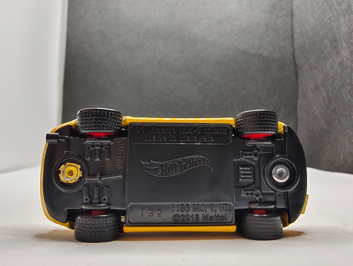2024 HOT WHEELS PROTOTYPE FACTORY TEST RUN Yellow '91 Mazda MX-5